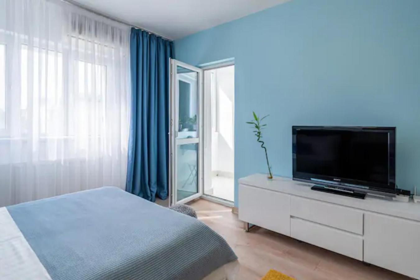 Cosy & Chic Studio Close By Victoria Square บูคาเรสต์ ภายนอก รูปภาพ