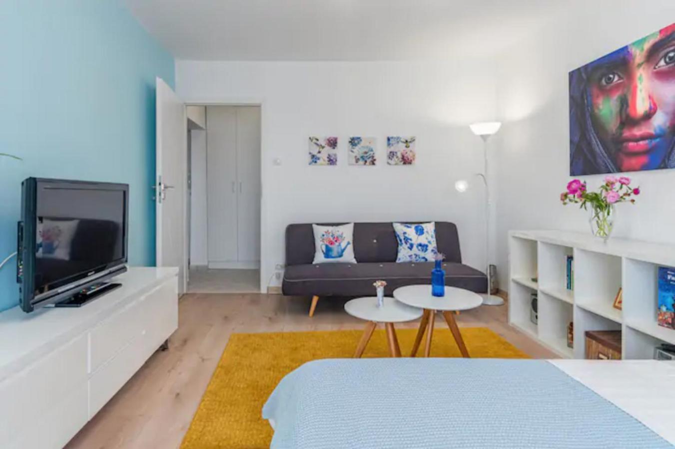 Cosy & Chic Studio Close By Victoria Square บูคาเรสต์ ภายนอก รูปภาพ